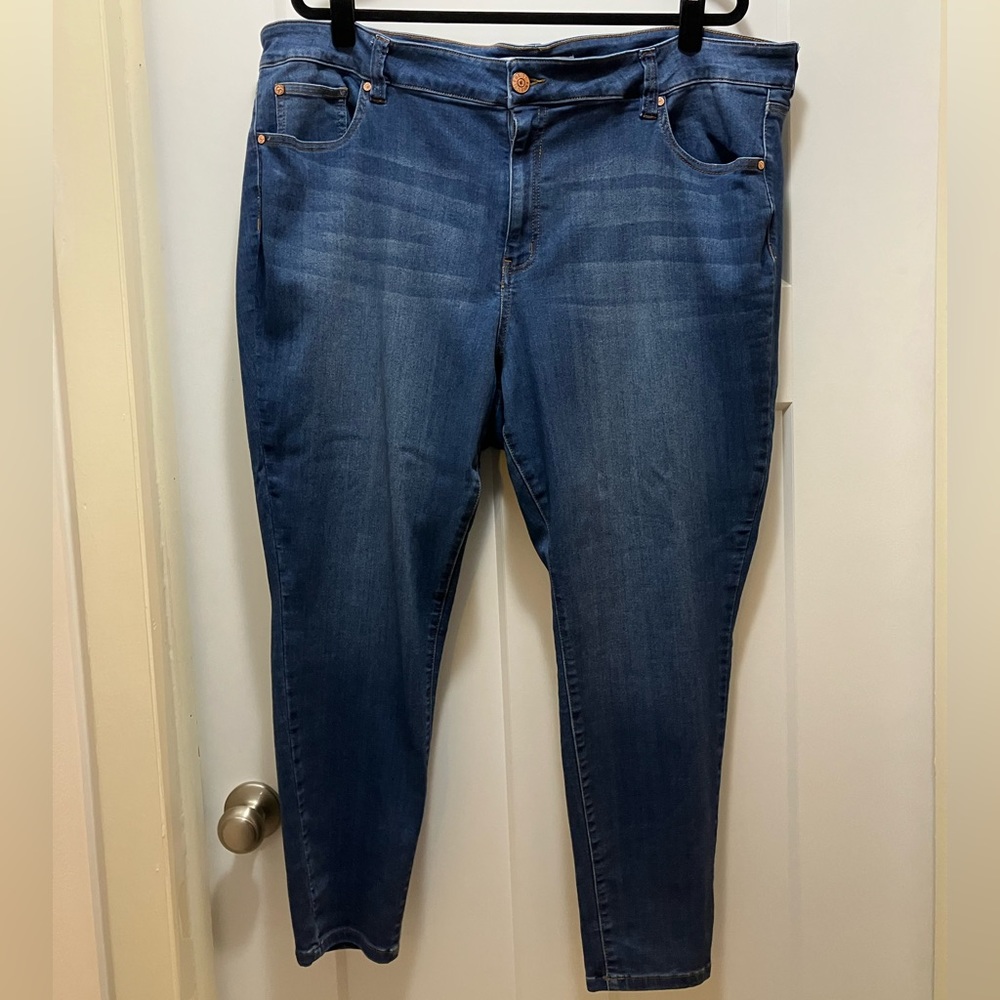 Celebrity Pink mid rise skinny jeans, size 24 petite